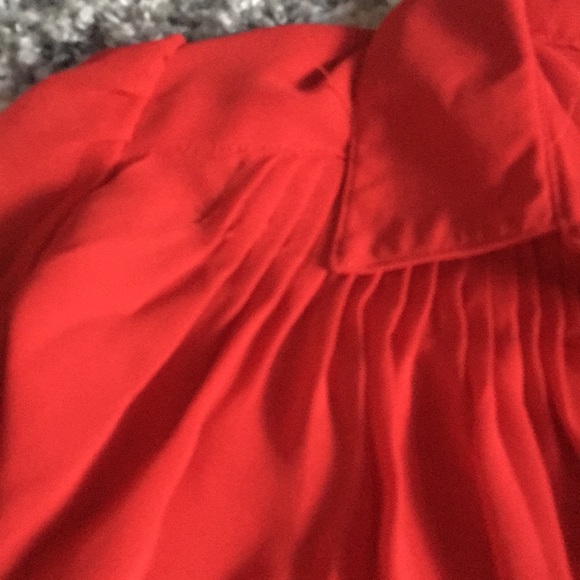 Pretty red button up blouse! - Picture 3 of 5